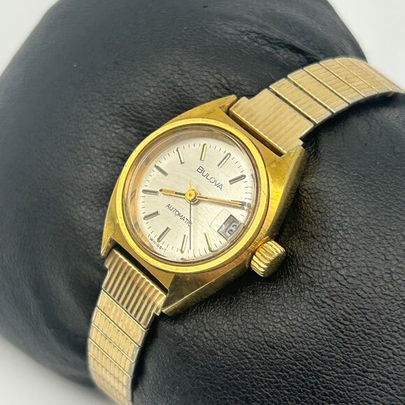 Vintage BULOVA Gold Tone Swiss Mov't Women’s Automatic Watch – 22mm - Picture 2 of 8
